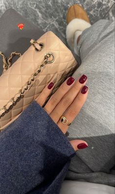 Wine Nails, Nagel Tips, Smink Inspiration, Casual Nails, Makijaż Smokey Eye, Red Nail, Autumn Nails, Classy Nails, Chic Nails