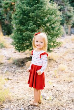 Christmas twirl Dress Red And Green Christmas, Twirl Skirt, Bow Christmas, Girls Red, Girls Christmas Dresses, Green Bows, Twirl Dress, Modern Square, Bow Design