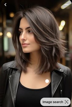 Textured Layers Medium Hair Straight, Shoulder Length Hair Cuts, Haircuts For Medium Hair, Medium Hair Cuts, Feel Pretty, Grey Hair