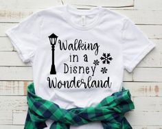 Disney T Shirt, Womens Disney Shirts, T Shirt World, Shirts Ideas, Disney T, Christmas Travel, Disney Shirt, Disney Crafts