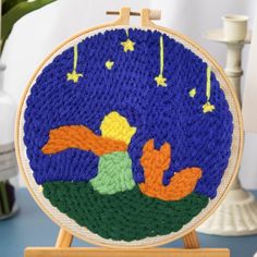 Punch Needle Kit - The Little Prince and the Fox Punch Needle Pattern, Halloween Infantil, Original Wall Decor, Punch Needle Kits, Needle Kit, Punch Needle Patterns, Wooden Easel, Diy Fan, Needle Threader