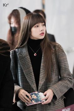 In Airplane, Lisa Bp, Airport Style, Blackpink Fashion, Lalisa Manoban, Kpop Fashion, Blackpink Lisa, Asian Fashion