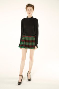 Tartan Mini Skirt Preppy Short Mini Skirt For Fall, Preppy Pleated Mini Skirt, Fall Mini Hem Lined Skort, Fall Season Mini Hem Lined Skort, Preppy Lined Mini Skirt For Fall, Retro Pleated Mini Skirt For Fall, Retro Pleated Mini Skort, Green Short Skirt For Fall, Short Green Skirt For Fall