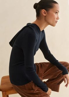 Merino Stretch Rib Layering Hoody Navy Travel Jeans, Taylor Tomasi Hill, Fashion Me, Emmanuelle Alt, Ankle Sleeve, Layered Shirts, Phoebe Philo, Elevated Basics, Womenswear Fashion