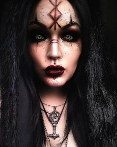 Pagan Makeup, Warrior Makeup, Viking Makeup, Witchy Makeup, Halloween Makeup Witch, Halloweenský Makeup, Holloween Makeup, Halloween Makeup Diy, Halloween Makeup Pretty