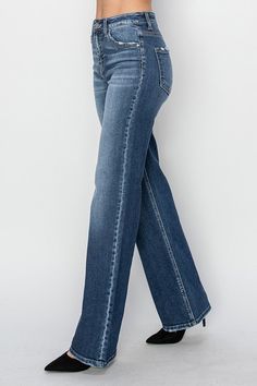 Introducing our quirky and playful Katalina High Rise Dark Straight Risen Jeans! Perfect for those who don't take themselves too seriously. With a high rise and dark wash, these jeans offer both style and comfort. Upgrade your denim game today. - Rise: 10 1/2" | Inseam: 32 1/2" in size 3/26 - Model Info: Height 5'7" | Waist 24" | Hips 36" 92.5% COTTON, 5.5% POLYESTER, 2% SPANDEX Risen Jeans, Straight Fit Denim, Long White Dress, Sweater Tank Top, Vintage Vogue, Sweater Sale, New Tops, Cardigan Jacket, Cozy Sweaters