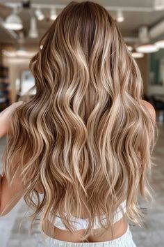 45 Divine Dirty Blonde Hair Color Ideas That Are Totally On-Trend Light Blonde Highlights On Dirty Blonde, Styles For Medium Hair, Hair Styles For Medium Hair, Dirty Blonde Hair Color, Dirty Blonde Hair Color Ideas, Hair Job, Beige Hair, Light Blonde Highlights