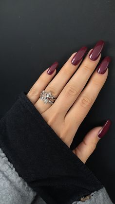 Discover stunning fall nails ideas for autumn inspiration Explore a variety of colors designs and trends from simple to cute early summer to subtle neutrals Stay trendy with these must-try nail designs this season Wine Nails, Simple Fall Nails, November Nails, Fall Acrylic Nails, Burgundy Nails, Fall Nail Colors, Neutral Nails, Autumn Nails, Fall Nail