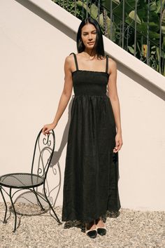 Be effortlessly chic in the Sophie Dress, a linen maxi dress with a smocked bodice for a perfect fit. Tie straps add a playful touch. Made from breathable linen for ultimate comfort. Black Linen Maxi Dress Bridesmaid, Stitch Mood, Smocked Maxi Dress, Linen Maxi Dress, Black Linen, Linen Clothes, Sustainable Clothing, Style Guide, British Indian