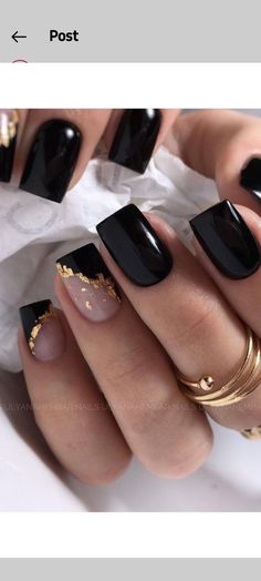 Classy Black Nails, Gold Gel Nails, Black Gold Nails, Black Gel Nails, Golden Nails, Simple Gel Nails, Black Nail Designs, Short Acrylic Nails Designs, Dipped Nails