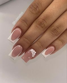 Long Nails White, Mani Designs, Daisy Nail Art, Hello Nails, Long Nail Designs, Simple Gel Nails, Long Nail, Girly Acrylic Nails, French Tip Acrylic Nails