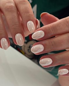 Oval Nail Ideas, Oval Nail, Kutek Disney, Subtle Nails, Colorful Nails, Minimal Nails, Casual Nails, Oval Nails