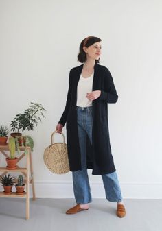 Long Navy Cardigan Outfit, Long Cardigan Outfit Hijab, Long Black Cardigan Outfit, Navy Cardigan Outfit, Cardigan Outfit Hijab, Long Cardigan Outfit, Slippers Outfit, Long Cardigans, Long Black Cardigan