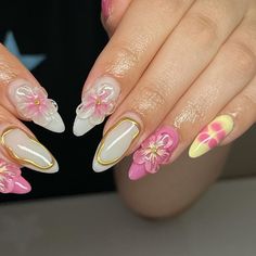 Kutek Disney, Unghie Sfumate, Nagellack Trends, Gel Nail Tips, Nagel Tips, Yellow Nails, Nailed It