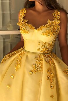 ac5dab2e99eee9cf9ec672e383691302desc53010547ri African Evening Dresses, Yellow Evening Dresses, Long Prom Gowns, Dresses 2020, Long Prom Dress, Quinceanera Dresses, Prom Party Dresses, Evening Dresses Prom