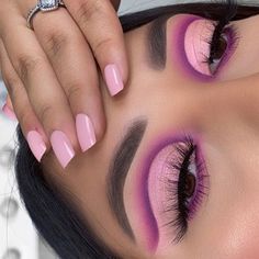 Maquillage Yeux Cut Crease, Makeup Cantik, Mascara Hacks, Purple Eye Makeup, Smink Inspiration, Makijaż Smokey Eye