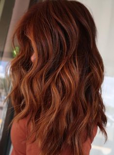 Brownish Red Hair Color with Soft Copper Streaks Dark Copper Hair Cool Skin Tone, Light Copper Hair Dark Roots, Auburn Hair For Cool Skin Tones, Deep Auburn Hair, Deep Red Hair Color, Light Auburn Hair Color, Brown Auburn Hair, Reddish Brown Hair Color, Red Brown Hair Color