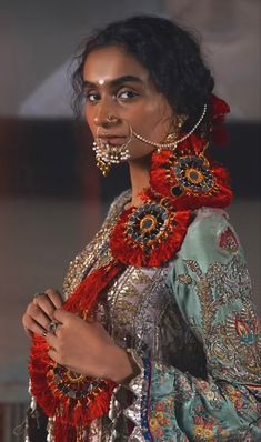 South East Asian People, Asian Culture Aesthetic, Actors Portraits, Clothes Pakistani, Pakistani Attire, Aapi Heritage Month, Asian Princess, East Asian Fashion