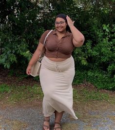 Curvy Girl Outfits Summer, Mode Hippie, Photographie Portrait Inspiration, Girls Summer Outfits, Curvy Girl Outfits, Curvy Girl Fashion