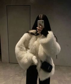 Cold Weather Fashion, Aesthetic Style, Concert Outfit, Holiday Outfits, Group Chat, Classy Outfits, Business Women, Fashion Inspo Outfits, Winter Outfits