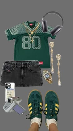 #ahsstyle #streetstyle #streetwear #fashion #vintage #outfitideas #coolgirl #outfitinspo #2000s #gold #viral #fyp #itgirl #trending # #pintrest #def0notvanessa Green Jersey Outfit, Tyler The Creator Outfits, Streetwear Fashion Vintage, Green Jersey, Jersey Outfit, Looks Street Style, Tyler The Creator