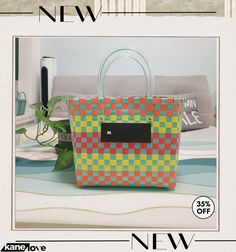 Women Fashion Simple Color Plaid Straw Woven Handbag Summer Square Satchel For Shopping, Trendy Summer Rectangular Satchel, Trendy Rectangular Summer Satchel, Trendy Rectangular Satchel For Summer, Large Capacity Satchel Box Bag For Summer, Trendy Rectangular Box Bag For Summer, Summer Satchel Box Bag With Handles, Trendy Woven Satchel For Summer, Trendy Handheld Beach Bag For Shopping