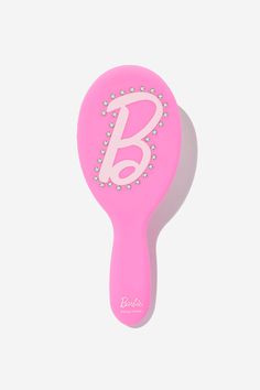 KIDS LICENSED HAIR BRUSH Barbie Kids, Pink Gerbera, Marvel Gifts, Baby Graphic Tees, Bottle Jewelry, Girls Graphic Tee, Kids Hair, Gifts For Everyone, Girl Sweatshirts