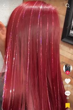 Hot Pink Tinsel Hair, Hair Tinsel On Red Hair, Red Tinsel In Black Hair, Vengaboys Aesthetic, Tinsel In Red Hair, Red Hair With Tinsel, Hair Tinsel Red Hair, 2000s Hair Dye, 2000 Hair Color