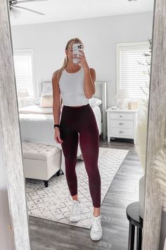 Covered Up Gym Outfits, Modest Cute Gym Outfits, Gym Outfits Girl, Petite Workout Outfits, Burgundy Gym Outfit, Shein Workout Outfits, Workout Class Outfit, Burgundy Workout Outfit, Gym Winter Outfits For Women