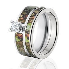 the camo wedding ring set is made with realtree wood and has a princess cut diamond