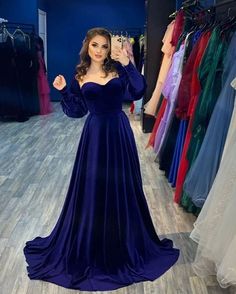 Blue Velvet Prom Dress, Beautiful Gown Designs, Pretty Dresses Casual, Beautiful Party Dresses, Velvet Prom Dress, Dresses Classy