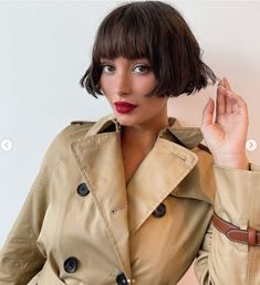 Micro Bob, Retro Haircut, Taylor Lashae, Chin Length Haircuts, Long Bob Haircuts, Bob Haircut For Fine Hair, Hi Fashion, Bob With Bangs