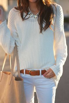 White knit with a statement Bohol, Statement Necklaces, Fashion Mode, Mode Inspiration, Street Styles, Autumn Winter Fashion