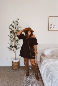 Country Music Concert Outfit Plus Size, Black Dress Country Concert, Plus Size Concert Outfit Country, What To Wear To A Country Concert Summer, Country Concert Outfit Ideas Plus Size, Country Concert Outfit Midsize, Concert Outfit Midsize, Country Concert Outfit Plus Size, What To Wear To A Country Concert