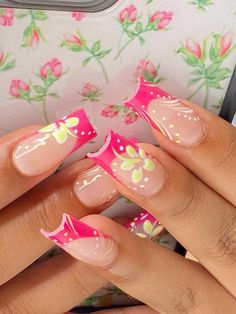 Flower Acrylic Nails Designs, Simple Y2k Nails, Hawaii Nails Ideas, Flower Nails Acrylic, Coconut Girl Nails, Box Nails, Her Nails