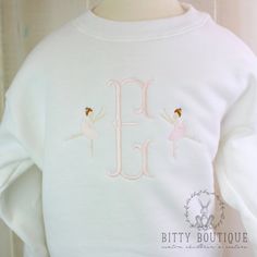 These monogram sweatshirts are the perfect way to dress up a cute pair of jeans and sneakers for your little dancer.  How to order: 1. Select the Size 2. In the personalization box include the initial to be embroidered Embroidered Tshirt Ideas, Winter Monogram, Monogrammed Baby Gown, Appliqué Designs, Tutu Shirt, Monogram Baby Girl, Bow Birthday, Embroidery Designs Baby, Boy Monogram