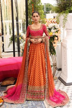 Orange Lehenga, Mehndi Outfit, Pakistani Mehndi, Mehndi Outfits, Mehendi Outfits, Indian Bridal Lehenga