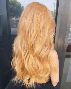 35 Golden Blonde Hair Ideas for a Radiant Look in 2024 - divagaze.com Orange To Blonde Hair, Yellow Blonde Hair, Light Strawberry Blonde, Yellow Hair Color, Perfect Blonde Hair, Bright Highlights, Blonde Hair Ideas