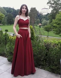 two piece dresses for women, love he color and style Prom Dresses With Pockets, Spaghetti Strap Prom Dress, Evening Dress Floor Length, Burgundy Prom Dress, Prom Dresses Sleeveless, Formal Dresses Gowns, Long Prom Dresses, Piece Prom Dress, Prom Dresses Online