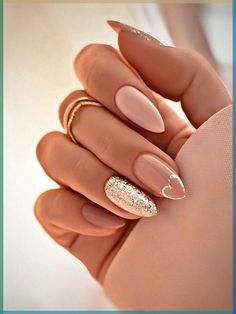 Explore a variety of fall nail designs that are perfect for this season. From warm tones to elegant patterns, find the look that's right for you. #FallNails #AutumnNailArt #NailDesigns #FallNailInspo #NailArtTrends #AutumnNailColors #SeasonalNails #NailInspiration Graduation Nails, Nude Nail Designs, Pink Shades, Popular Nails, Acrylic Designs, Hot Nails, Color Powder, Powder Makeup