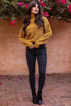 Mustard Sweater Outfit, Yellow Sweater Outfit, Mustard Yellow Outfit, Mustard Outfits, Mustard Yellow Sweater, Mustard Sweater, Plus Size Fall Fashion, Cozy Winter Outfits, Casual Outfit Inspiration