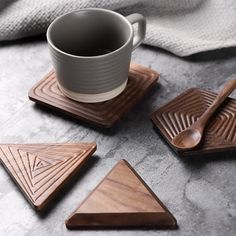 "3-piece set multi-shape anti-scalding coaster with captivating engravings" Black Walnut Tree, Geometric Coaster, Unique Coasters, Coffee Coasters, Tea Coaster, Table Coasters, Cup Coaster, Natural Walnut, Table Pads