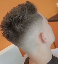 Low Fade Cut, Taper Haircut Men, Nice Haircuts, French Crop, High Fade Haircut, Easy Mens Hairstyles, Curly Hair Fade, Fade Cut