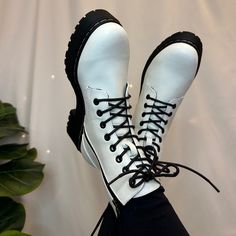 Functional Laces And Side Zipper. Super Cute For A Night Out Or A Casual Dress Down Fit! True To Size. Black And White Combat Boots, White Casual Boots With Zipper Closure, White Ankle-high Boots With Zipper, White Combat Boots, Awesome Shoes, Lace Up Combat Boots, Shoes White, Dressed Down, Lace Up Boots