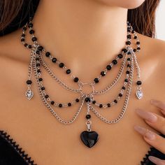 Lacteo Gothic Crystal Beads Choker Necklace for Women Black Glass Heart Pendant Clavicle Chain Chain And Bead Necklace, Black Necklace Aesthetic, Necklaces Aesthetic, One Piece Style, Heart Model, Neo Gothic, Heart Shaped Pendant Necklace, Crystal Heart Pendant, Trending Necklaces