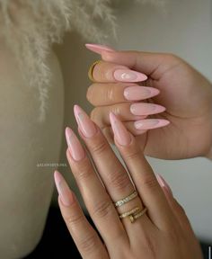 Insta credit: klawsbysonia Pastel Pink French Nails, Pink On Pink Nails, Trends Summer 2024, Nail Designs Trends, Pink French Nails, April Nails, New Nail Designs, Pink French, New Nail