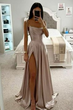 Christmas Outfits For Girls, Cute Formal Dresses, Classy Prom, Plus Size Party, Outfits For Girls, Stunning Prom Dresses, Plus Size Party Dresses