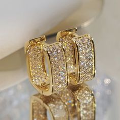 Luxury Fashion Paved CZ Zircon Hoop Earrings for Women Gold Color Bride Accessories Wedding Earring Cubic Zirconia Hoop Earrings, Hot Jewelry, Alloy Earrings, Bride Accessories, Zirconia Earrings, Timeless Jewelry, Girls Earrings, Jewelry Earrings Hoops, Ear Jewelry