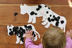 Cow Party Activities, Cow Birthday Activities, Cow Party Games, Cow Games, Felt Cow, Cow Birthday Party, Barnyard Cake, Sheep Cake, Cow Craft