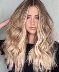 Bright Balayage, Blonde Bright, Dimensional Hair, Blonde Ideas, Haircolor Ideas, Copper Blonde Hair, Blonde Ambition